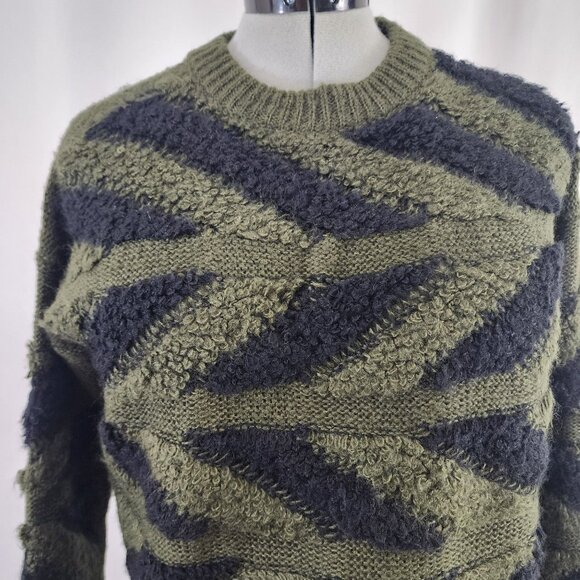 John + Jenn Chevron Pattern Sweater XS Black & Green Acrylic NWOT - Picture 4 of 16